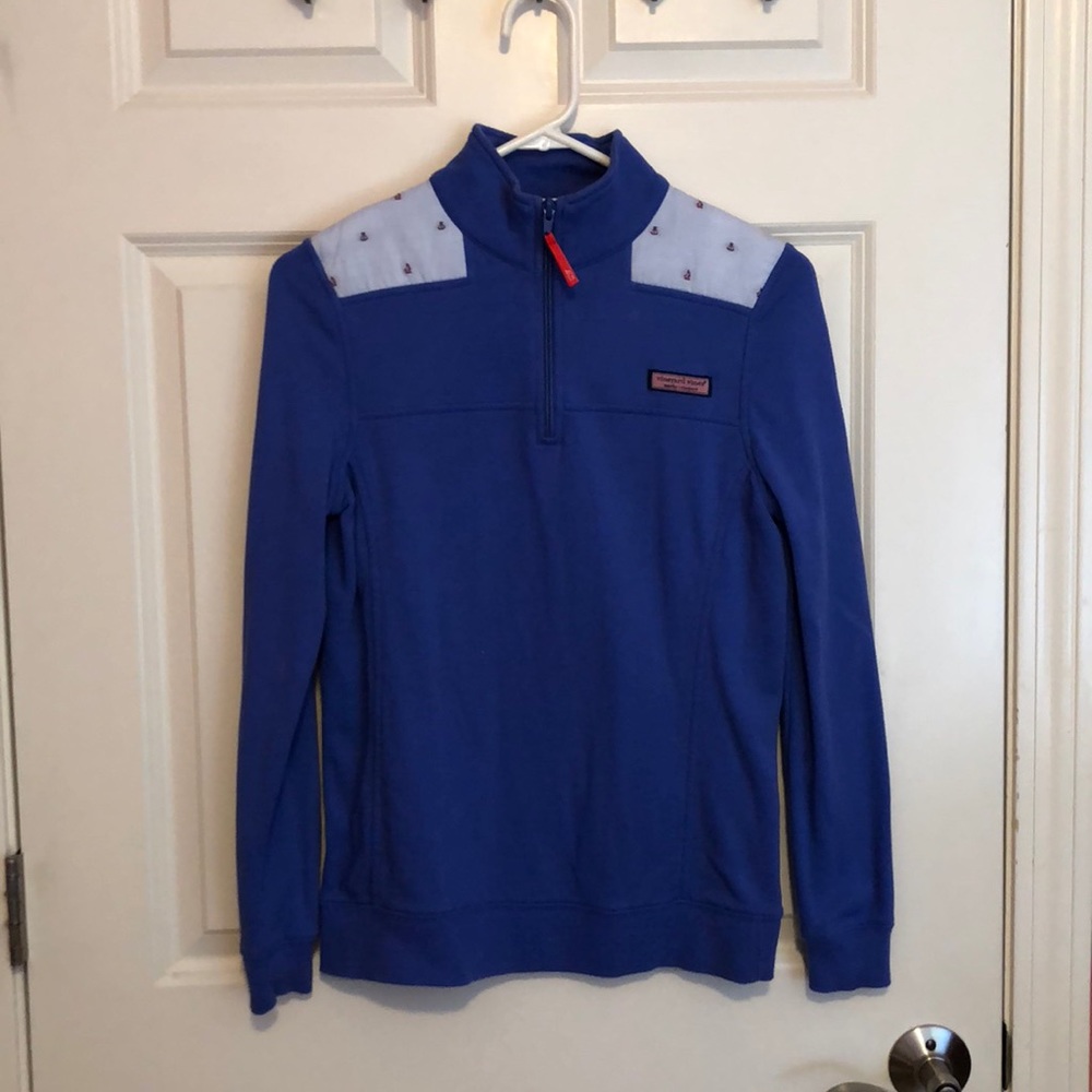 Vineyard vines sweatshirt